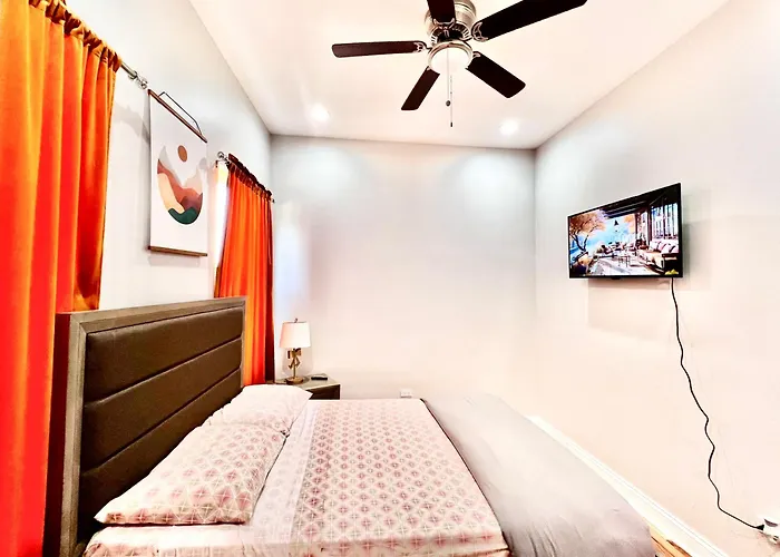 Апартаменты Lux Apt In Bronzeville, Min From Downtown-rsv Now! Чикаго