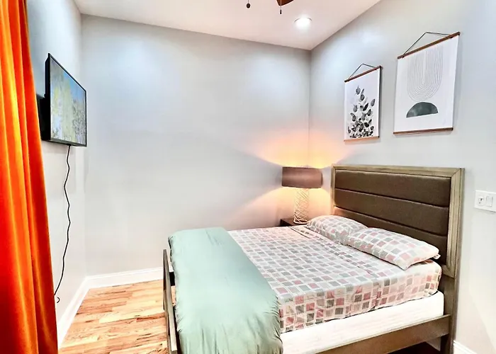 Lux Apt In Bronzeville, Min From Downtown-rsv Now! Чикаго